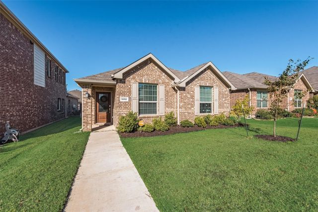 5852 Wake Robin Drive, Fort Worth, TX 76123