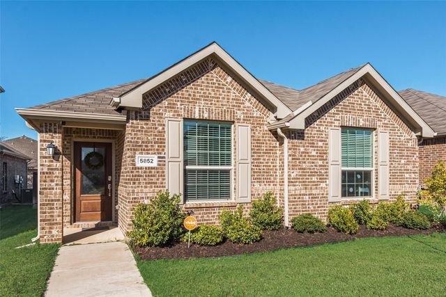 5852 Wake Robin Drive, Fort Worth, TX 76123