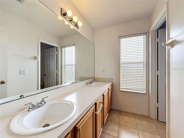 13556 HAWKEYE DRIVE, Orlando, FL 32837