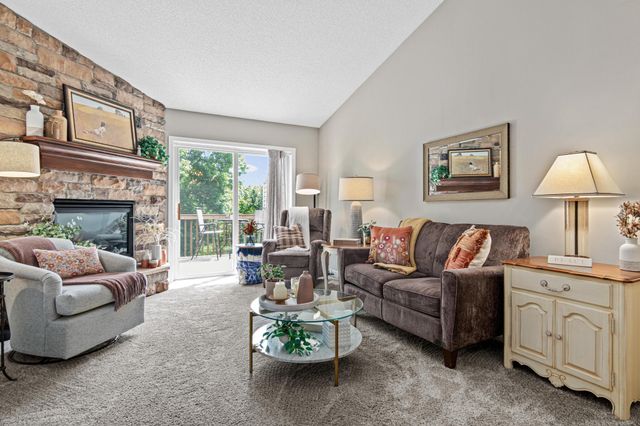 617 86th Lane NW, Coon Rapids, MN 55433