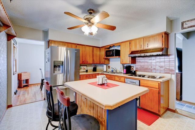 3315 E 25th Street, Des Moines, IA 50317