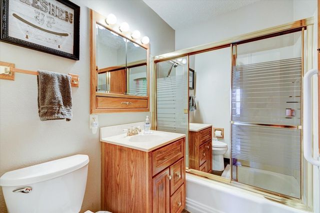 3315 E 25th Street, Des Moines, IA 50317