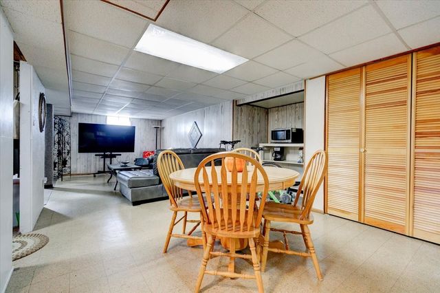 3315 E 25th Street, Des Moines, IA 50317