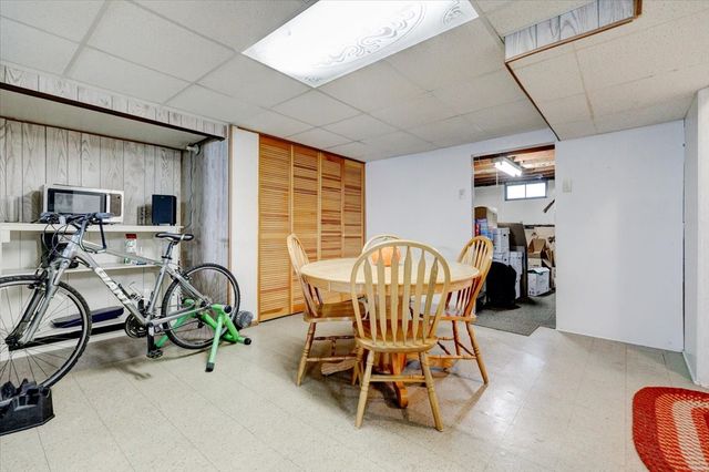 3315 E 25th Street, Des Moines, IA 50317