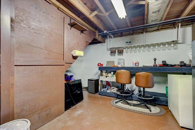 3315 E 25th Street, Des Moines, IA 50317