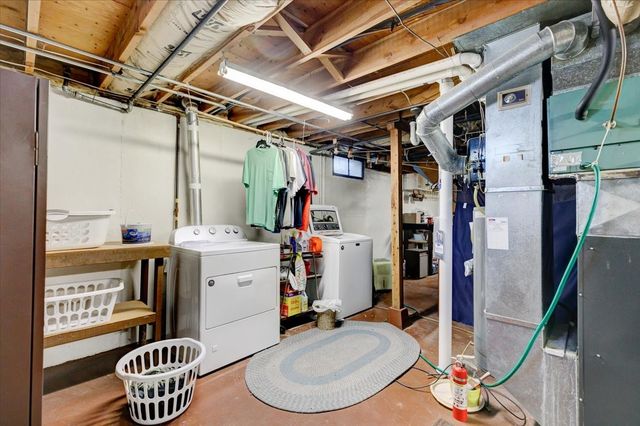 3315 E 25th Street, Des Moines, IA 50317