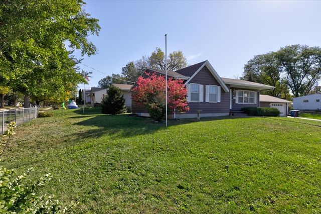 3315 E 25th Street, Des Moines, IA 50317