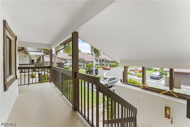 700 Misty Pines CIR 204, Naples, FL 34105