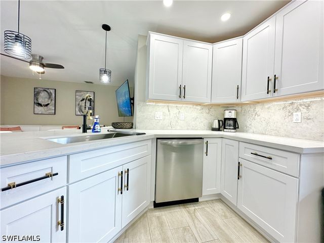 3639 Kent DR, Naples, FL 34112