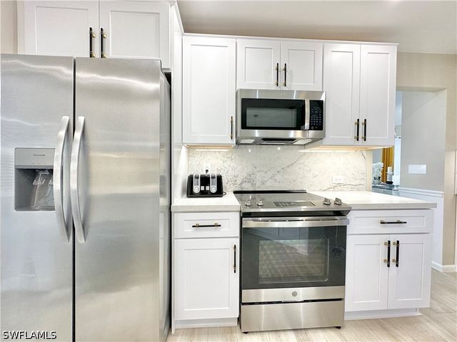 3639 Kent DR, Naples, FL 34112