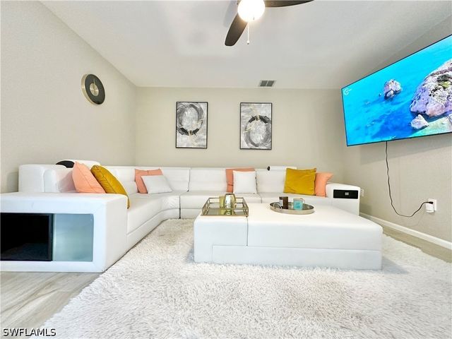 3639 Kent DR, Naples, FL 34112