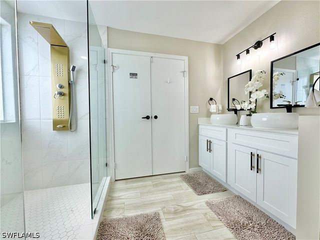 3639 Kent DR, Naples, FL 34112