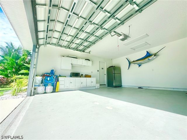 3639 Kent DR, Naples, FL 34112