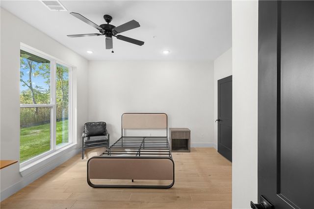 2539 East Villa Maria Road 1301, Bryan, TX 77802