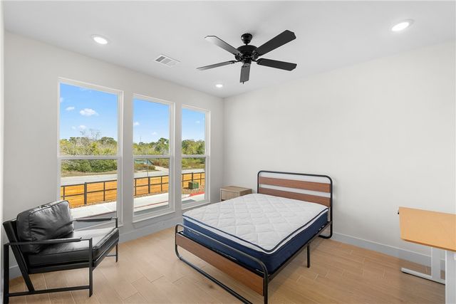 2539 East Villa Maria Road 1301, Bryan, TX 77802