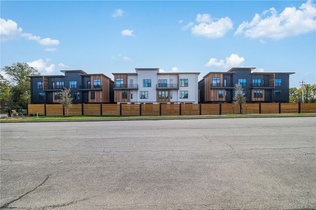 2539 East Villa Maria Road 1301, Bryan, TX 77802