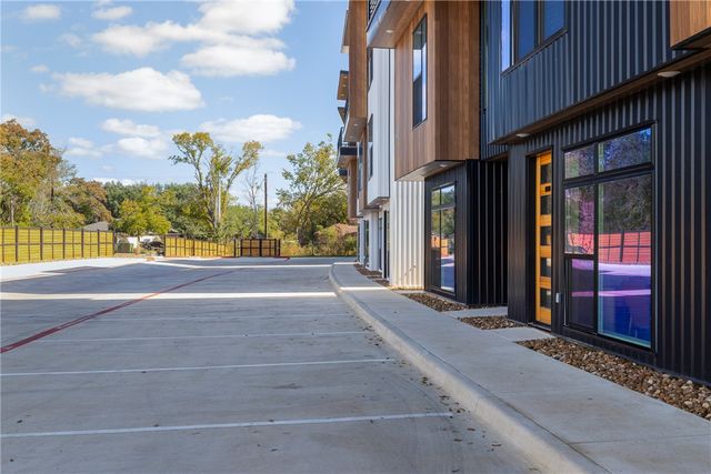 2539 East Villa Maria Road 1301, Bryan, TX 77802