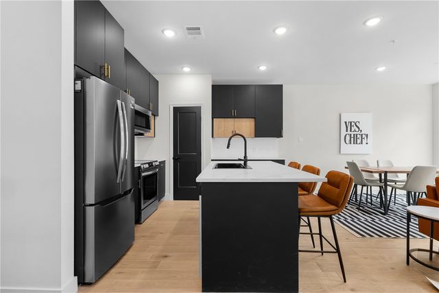 2539 East Villa Maria Road 1301, Bryan, TX 77802