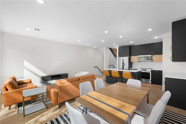 2539 East Villa Maria Road 1301, Bryan, TX 77802