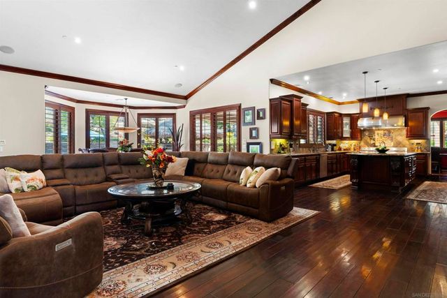 2882 Conestoga Circle, Alpine, CA 91901