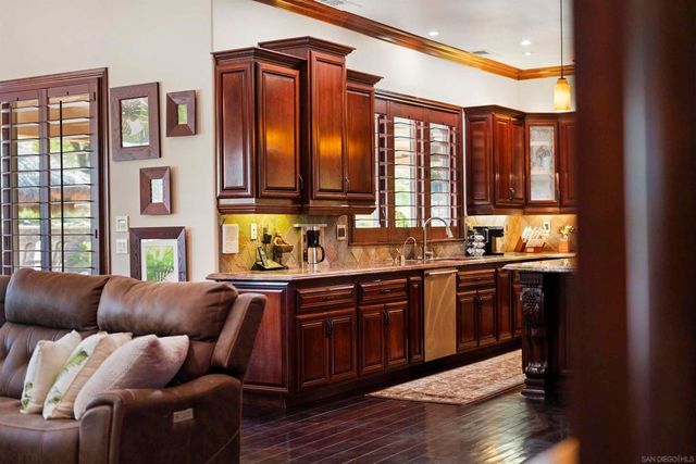 2882 Conestoga Circle, Alpine, CA 91901