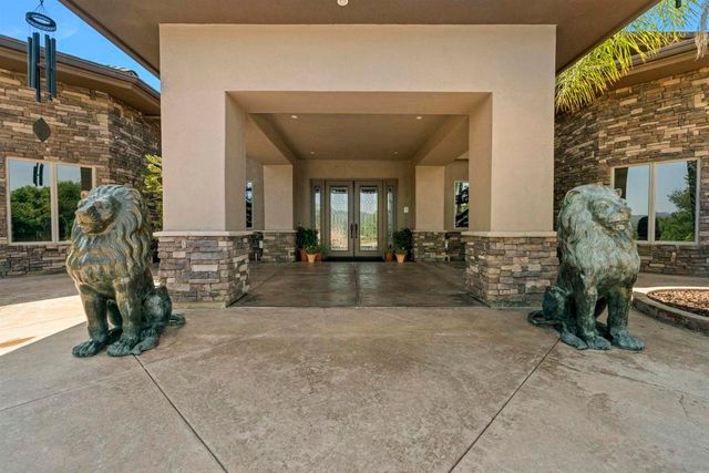 2882 Conestoga Circle, Alpine, CA 91901