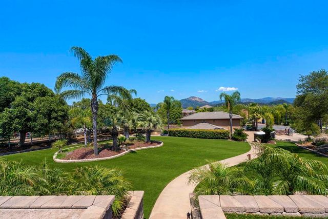 2882 Conestoga Circle, Alpine, CA 91901