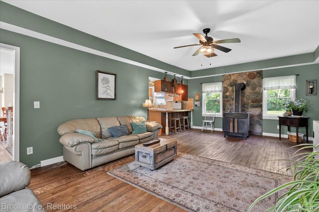 9455 Andersonville Road, Springfield Charter Township, MI 48346