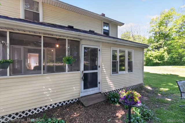 9455 Andersonville Road, Springfield Charter Township, MI 48346