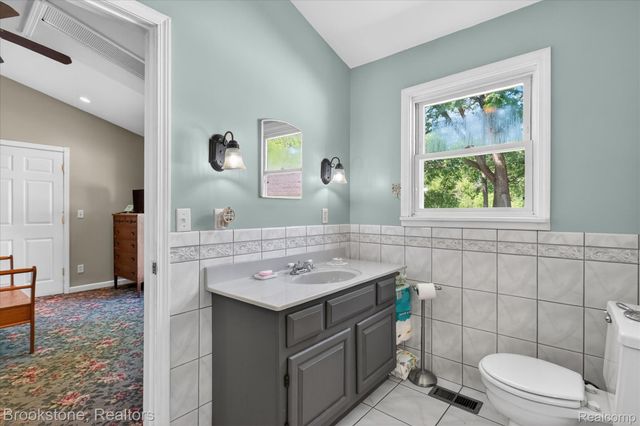 9455 Andersonville Road, Springfield Charter Township, MI 48346