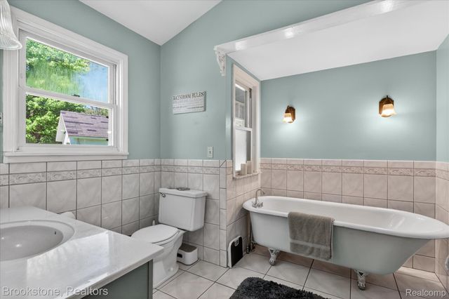 9455 Andersonville Road, Springfield Charter Township, MI 48346