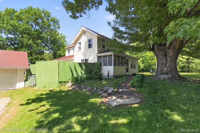 9455 Andersonville Road, Springfield Charter Township, MI 48346