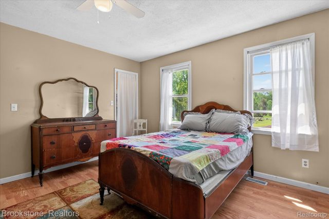 9455 Andersonville Road, Springfield Charter Township, MI 48346