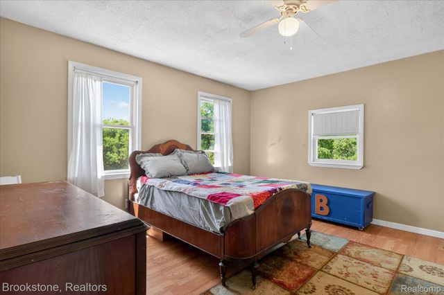 9455 Andersonville Road, Springfield Charter Township, MI 48346