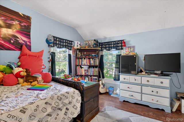 9455 Andersonville Road, Springfield Charter Township, MI 48346