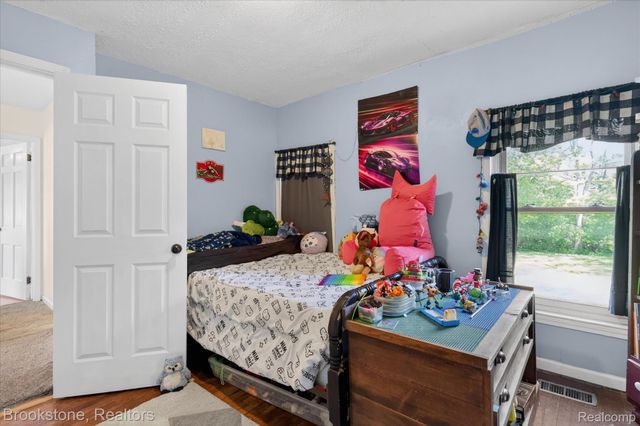 9455 Andersonville Road, Springfield Charter Township, MI 48346