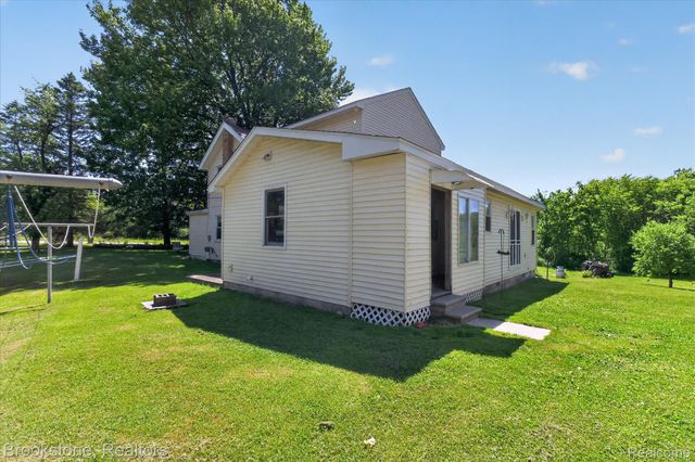9455 Andersonville Road, Springfield Charter Township, MI 48346