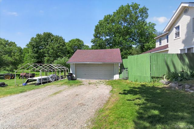 9455 Andersonville Road, Springfield Charter Township, MI 48346