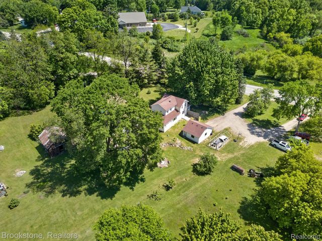 9455 Andersonville Road, Springfield Charter Township, MI 48346
