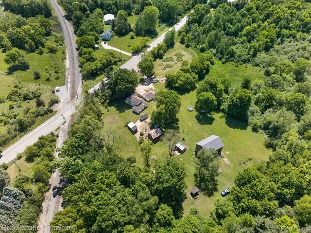 9455 Andersonville Road, Springfield Charter Township, MI 48346