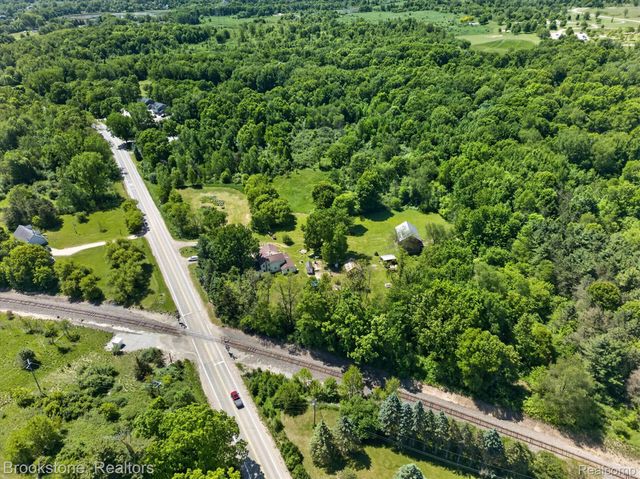 9455 Andersonville Road, Springfield Charter Township, MI 48346