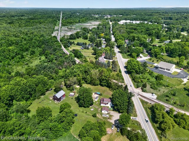 9455 Andersonville Road, Springfield Charter Township, MI 48346