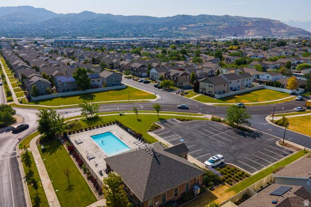 949 N FOX HOLLOW DR, North Salt Lake, UT 84054