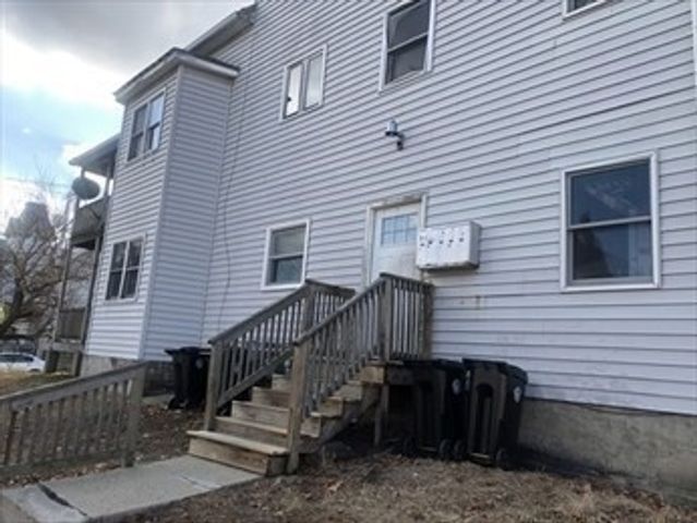 231 Pleasant St, Brockton, MA 02301