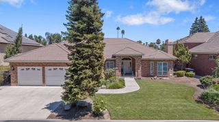 1516 N Roeben Drive, Visalia, CA 93291