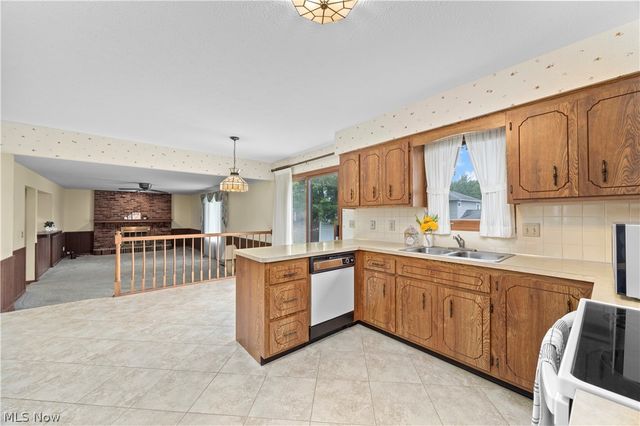 6308 Night Vista Drive, Parma, OH 44129