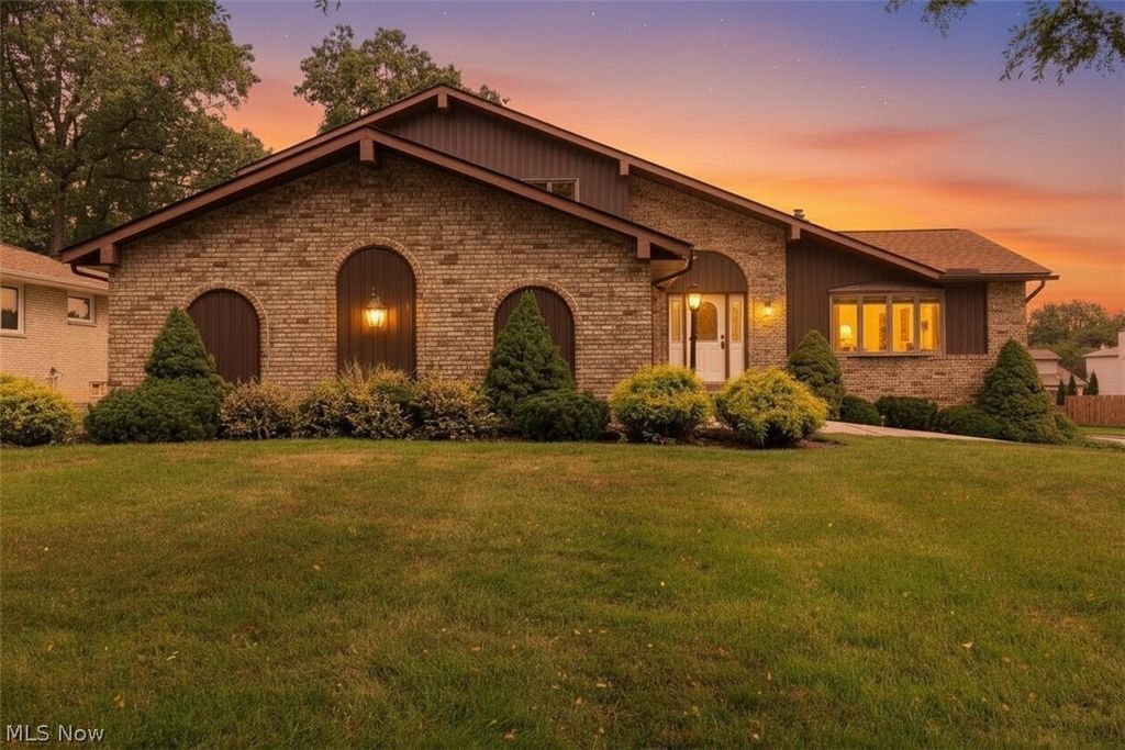 6308 Night Vista Drive, Parma, OH 44129