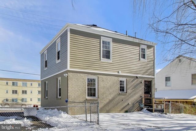 6904 RIGGS RD, Hyattsville, MD 20783