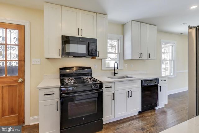 6904 RIGGS RD, Hyattsville, MD 20783