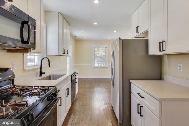 6904 RIGGS RD, Hyattsville, MD 20783